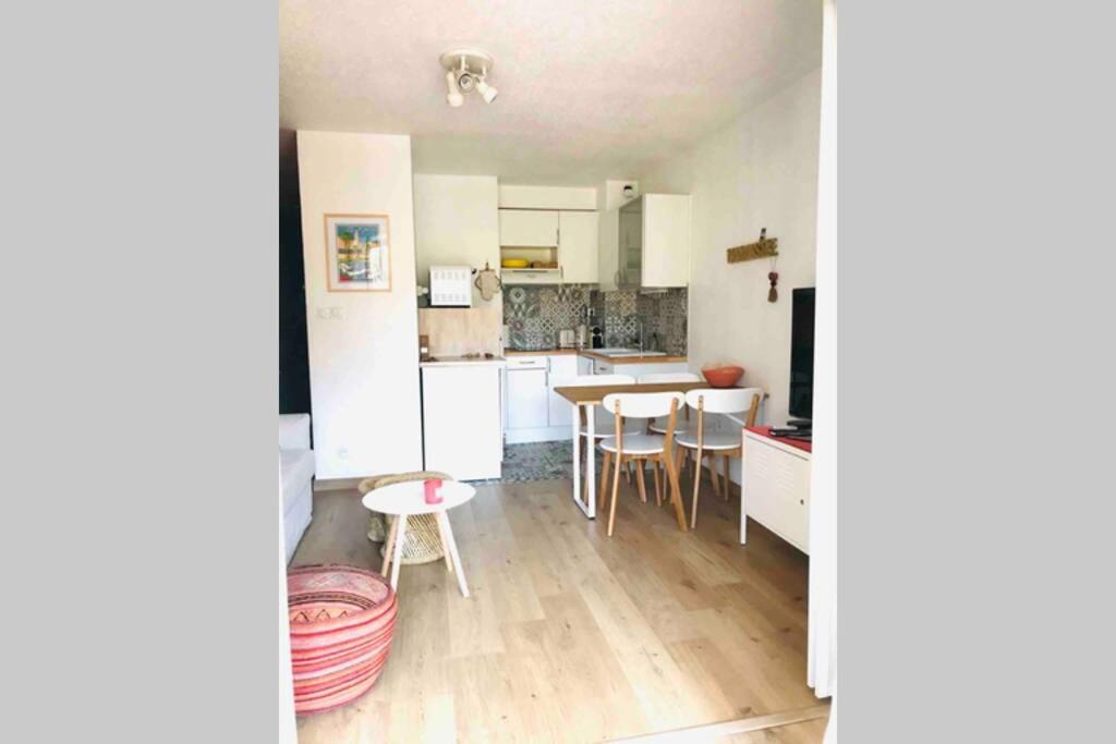 La Petite Pinede Studio Climatise Proche Plage Sanary-sur-Mer Eksteriør bilde